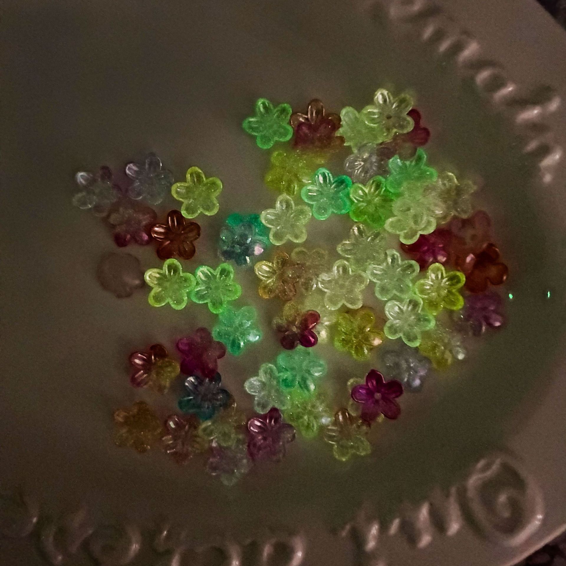 100pcs 12mm Glow in The Dark A - Embellishment Crafts reseña y precio