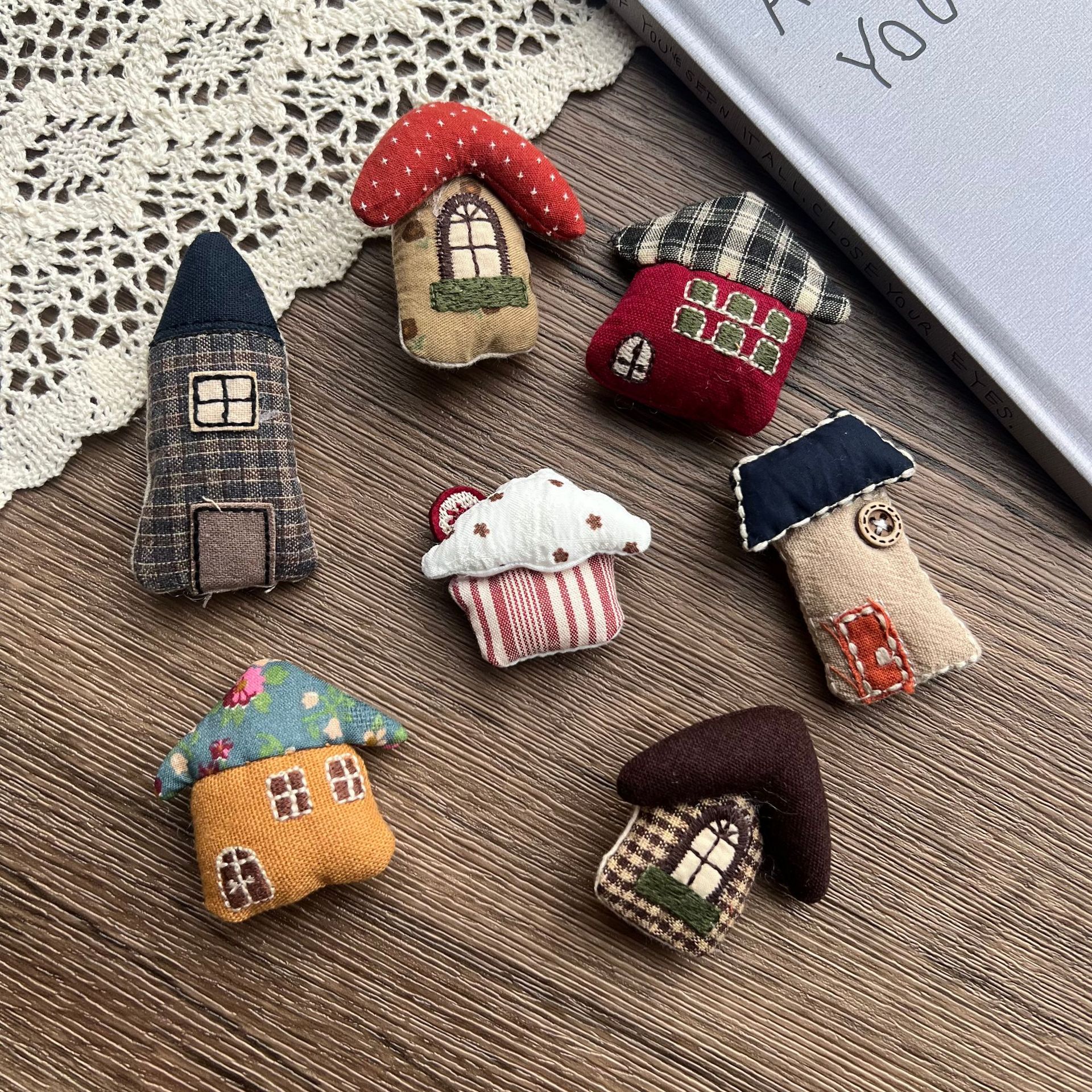Stuffed Fabric Mushroom House  - Embellish Craft reseña y precio