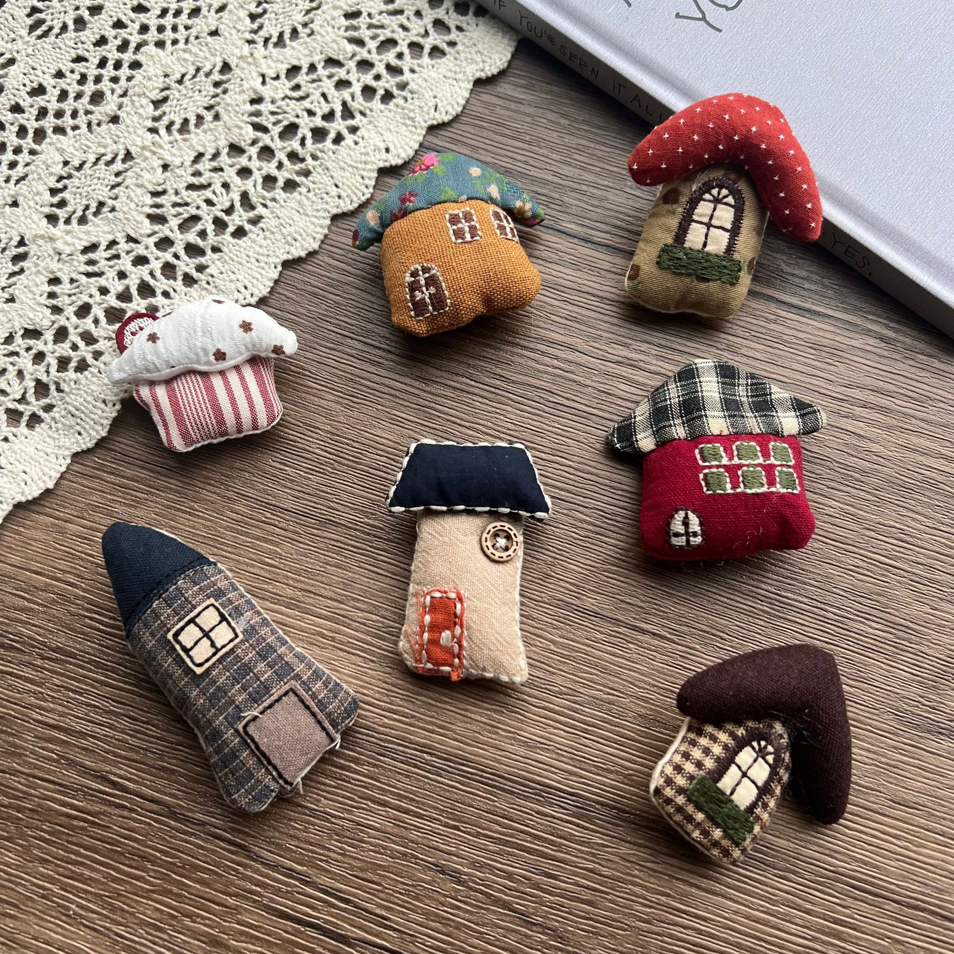 Stuffed Fabric Mushroom House  - Embellish Craft reseña y precio