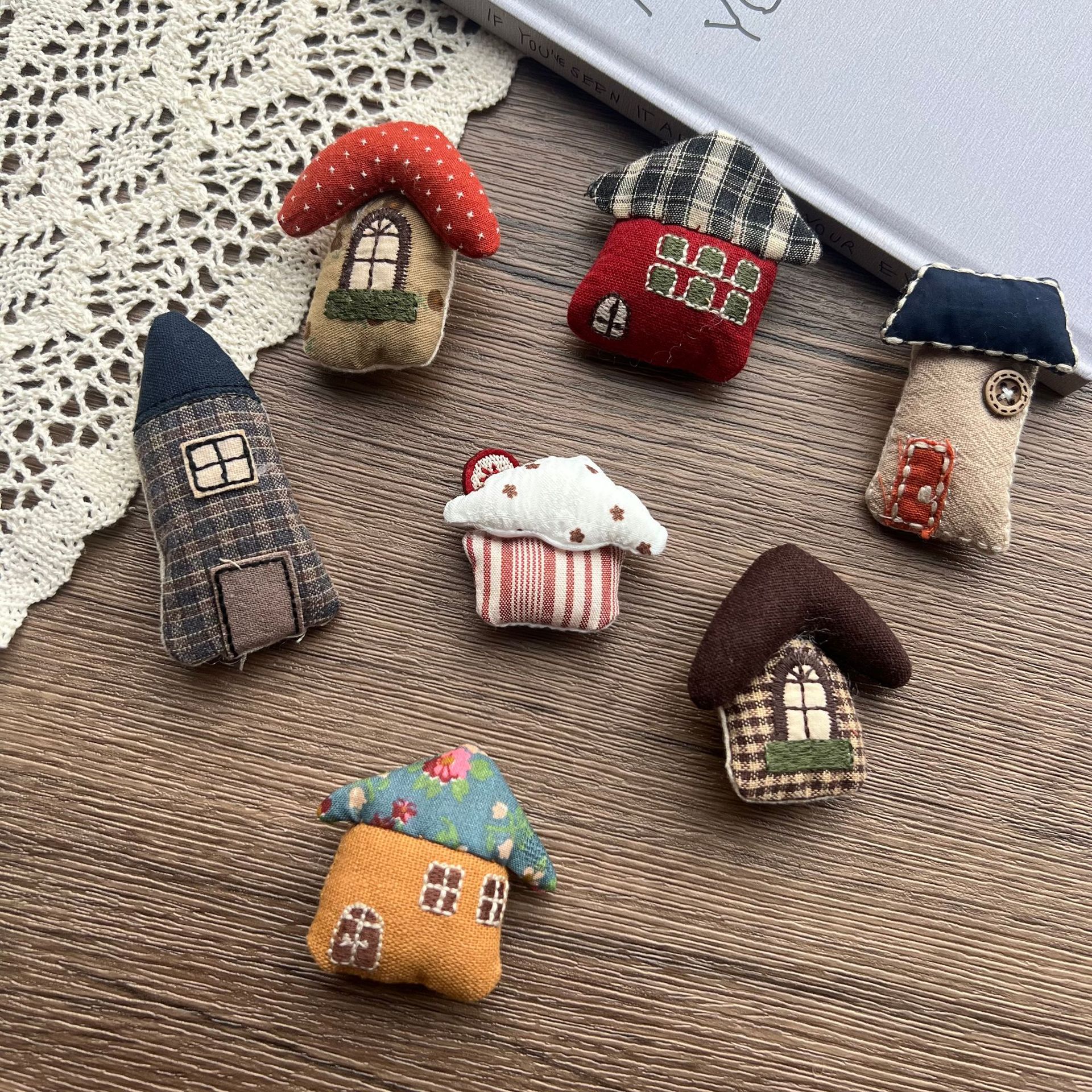 Stuffed Fabric Mushroom House  - Embellish Craft reseña y precio