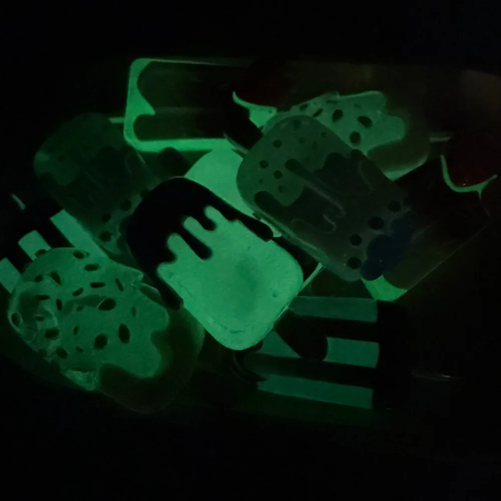 Resin Glow In Dark Transparent - Christmas Craft Embellishment reseña y precio