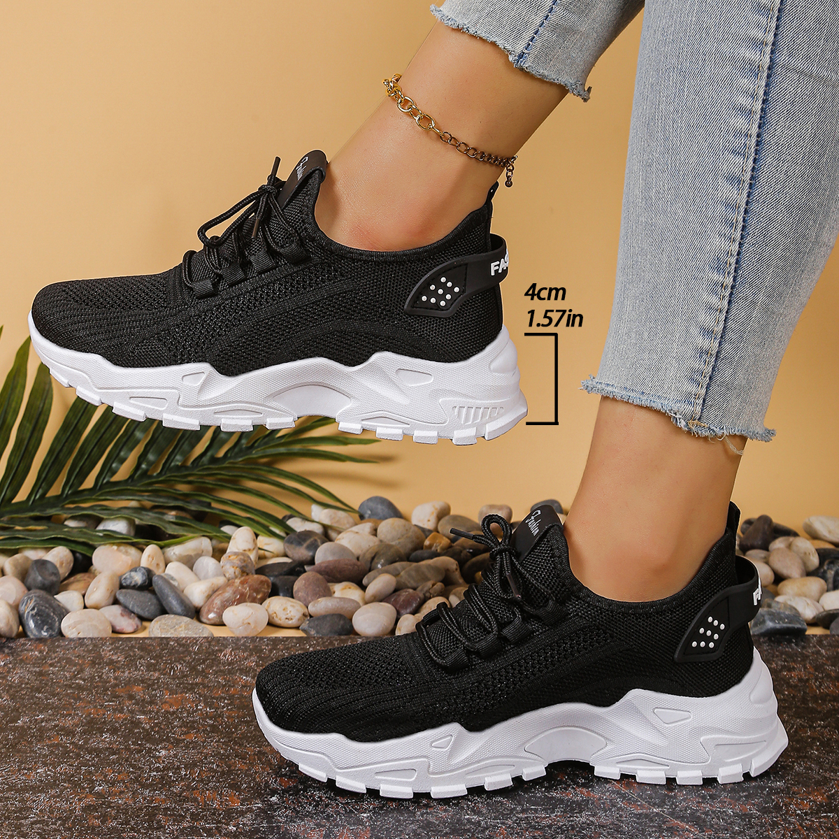 Women's sports shoes 2026，Brea - Guipure Lace Panel reseña y precio