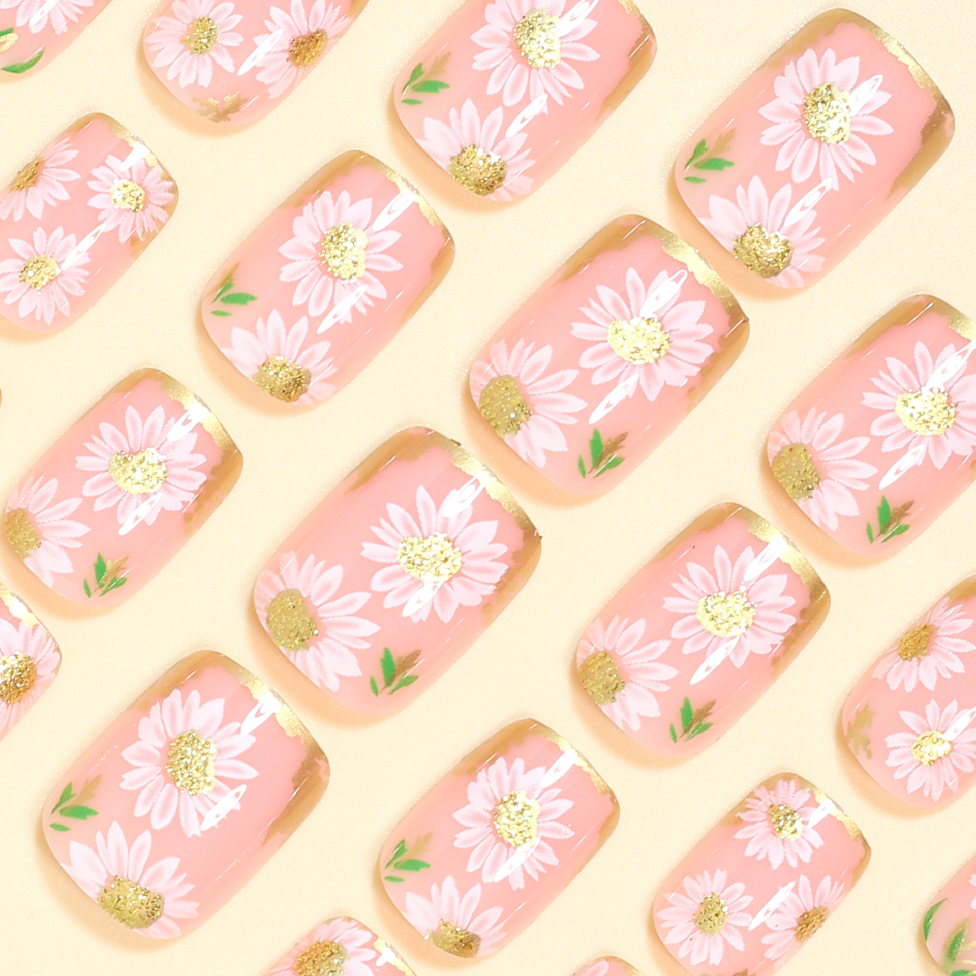 Short Square fake nails golden - Embroidery Embellishments reseña y precio