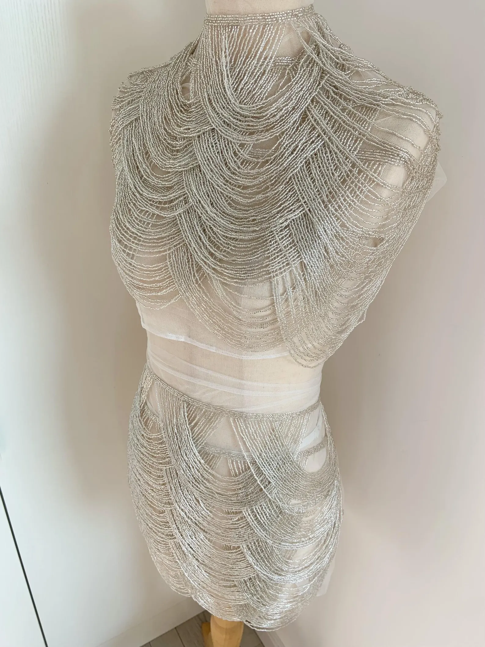 Silver Chains Cape Fabric, Bea - Beaded Trim Fringe reseña y precio
